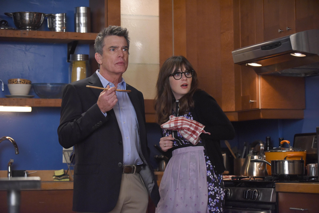 (Peter Gallagher, Zooey Deschanel) (Photo: Ray Mickshaw/FOX)
